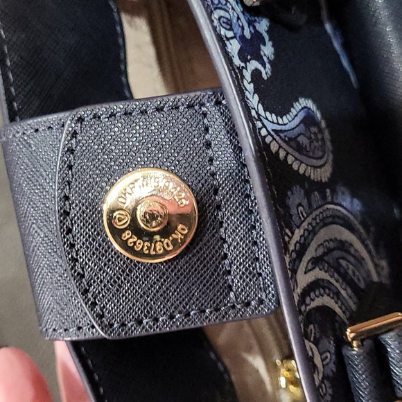 Michael Kors Purse - Picture 13 of 17